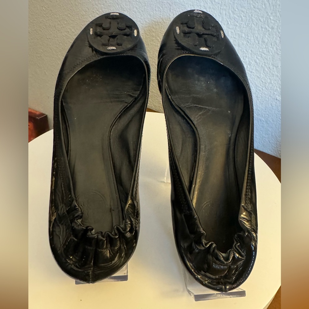 Tory Burch Black Patent Leather Flats. Size 9